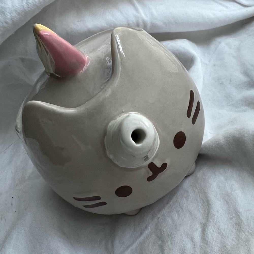 3 Pusheen containers- 1 plastic-1 ceramic  from 2018 - gaming from 2022 - Picture 3 of 16